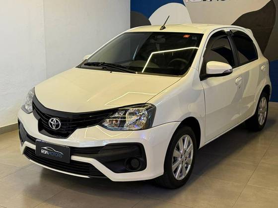 TOYOTA ETIOS 1.5 X PLUS 16V FLEX 4P AUTOMÁTICO TOYOTA ETIOS 1.5 X PLUS 16V FLEX 4P AUTOMÁTICO